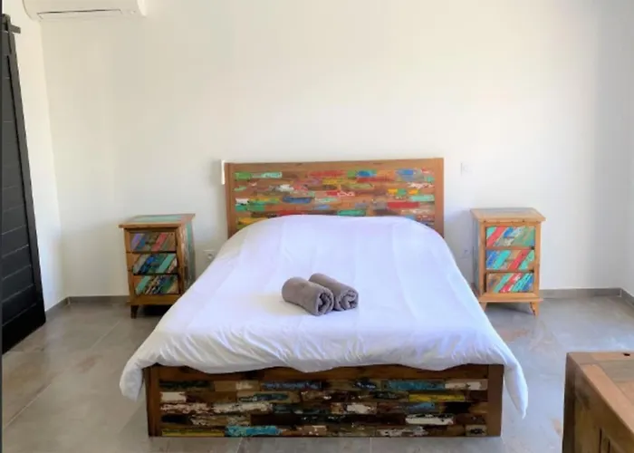 Vila Montinu Di Caramontinu