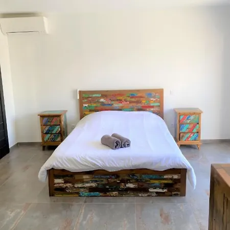 Willa Montinu Di Caramontinu